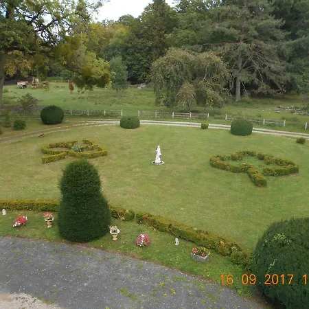 Domaine De Vaux Couette-café *